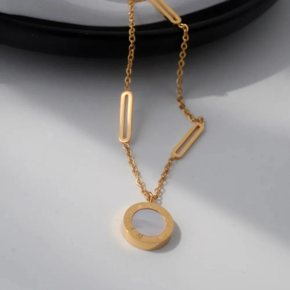 Collar Romano Concha