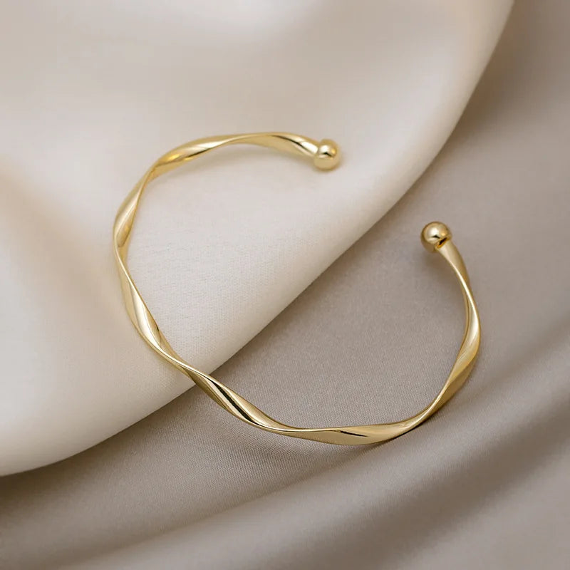 Pulsera Dorada Trenzada