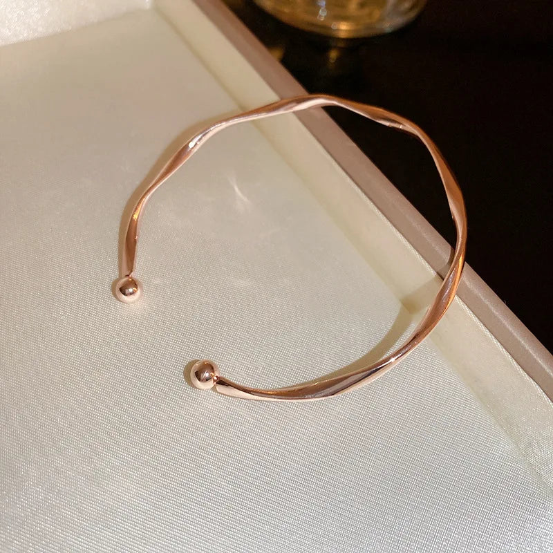 Pulsera Dorada Trenzada